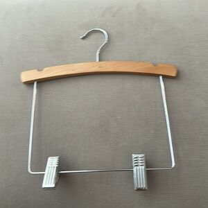 Wooden and Metal Multi-Tier Kids Top and Bottom Hanger Set (10 pc)